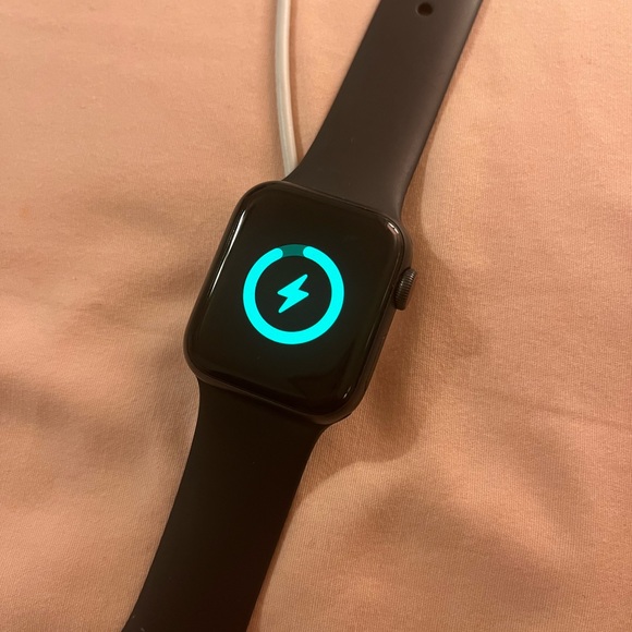Series 6 Apple Watch - Picture 4 of 6